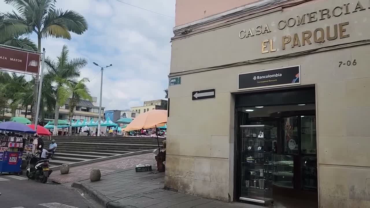 Vista previa de la película principal de las cuatro casas